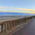 La Playa - Villa St Laurent - Grand Studio Avec Espace Nuit Et Parking Privatif - 40 Metres De La Promenade Marcel Proust
